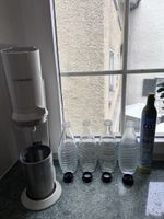 Sodastream Crystal mit vier Flaschen und 60l Zylinder