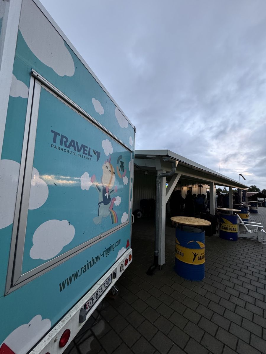 Rimorchi: Einmaliger Verkaufs Trailer – Usato da Tagelswangen venduto da tech-pro 3