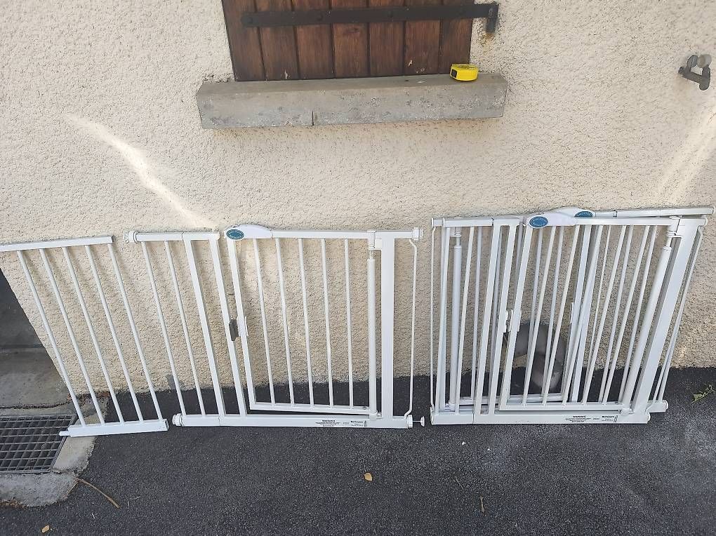 Treppen: Barrière escalier enfant  – Gebraucht aus Signy von libeand