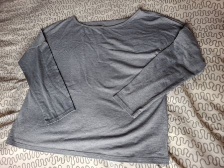 Pull léger gris taille M