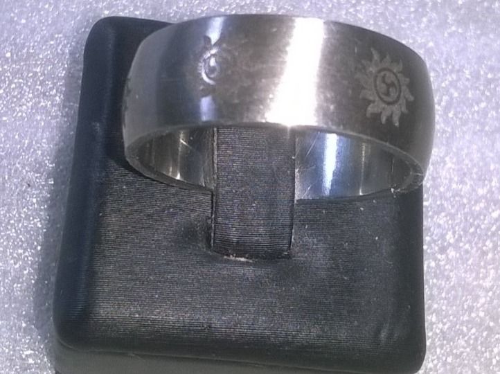 Anelli: RING EDELSTHAL SILBER FARBE MIT SCHWARZ GEMACHT – Nuovo (secondo la descrizione) da Basel venduto da bijoutrie_4