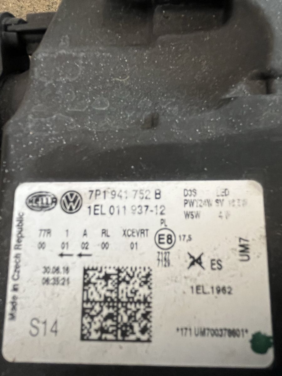 VW Fari: VW Scheinwerfer rechts 7P1941752B gebraucht – Usato da Ballwil venduto da Bueri23 4
