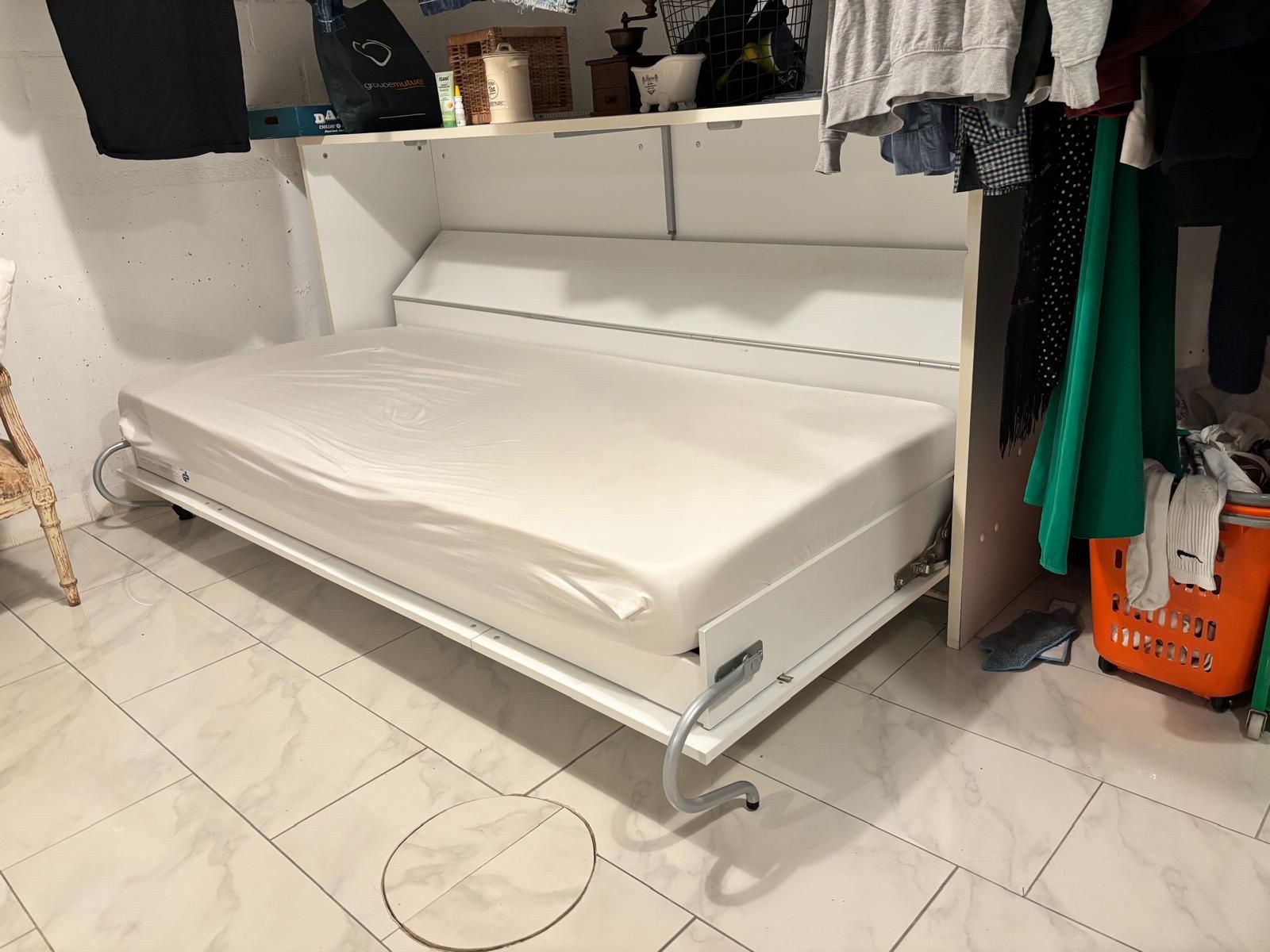 Matelas: Schrankklappbett – D'occasion à Flüh par Granada11 2