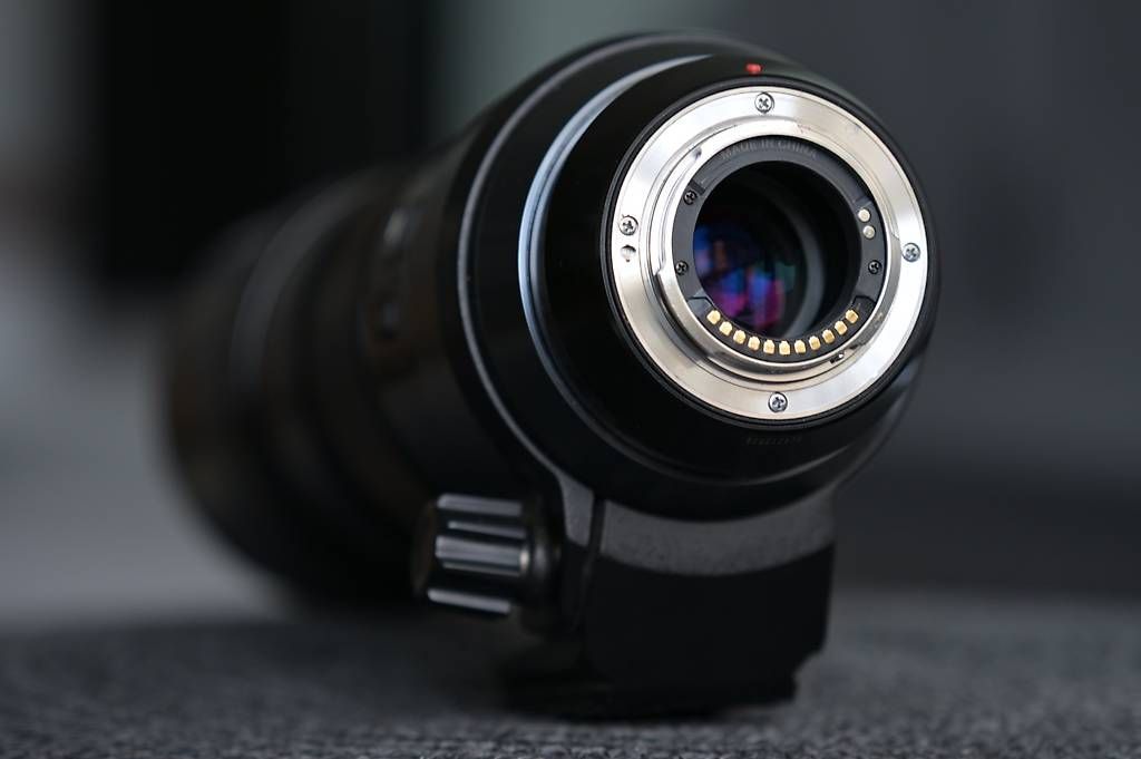 Olympus Obiettivi: Olympus / OM System 300mm f4 Supertele Objektiv – Usato da Dübendorf venduto da seadart 2