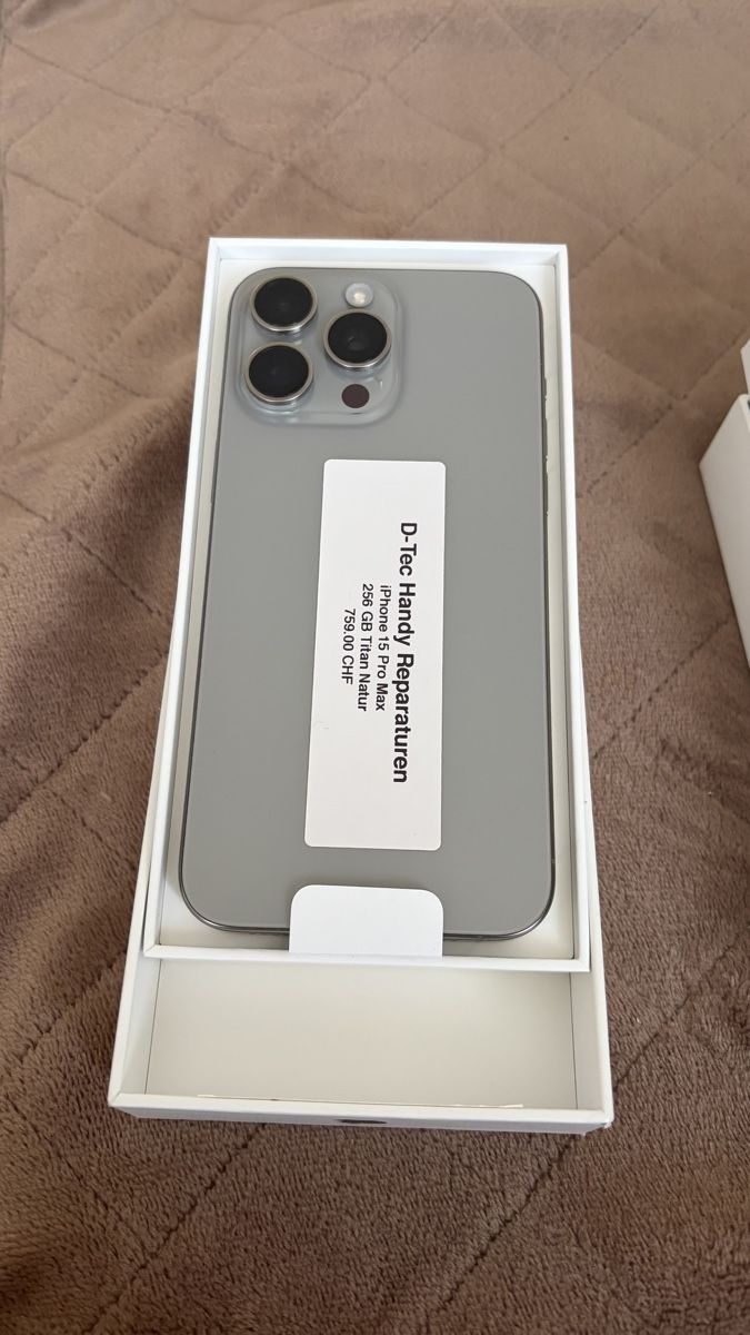 Apple Telefoni cellulari / Smartphones: iPhone 15 Pro Max 256 GB – Usato da Seon venduto da amko03