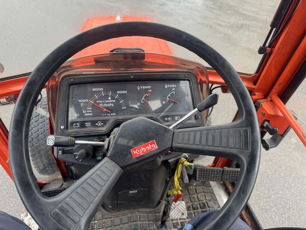Kubota Trattori: Kubota ST30 – Usato da Niederbipp venduto da panrep 3