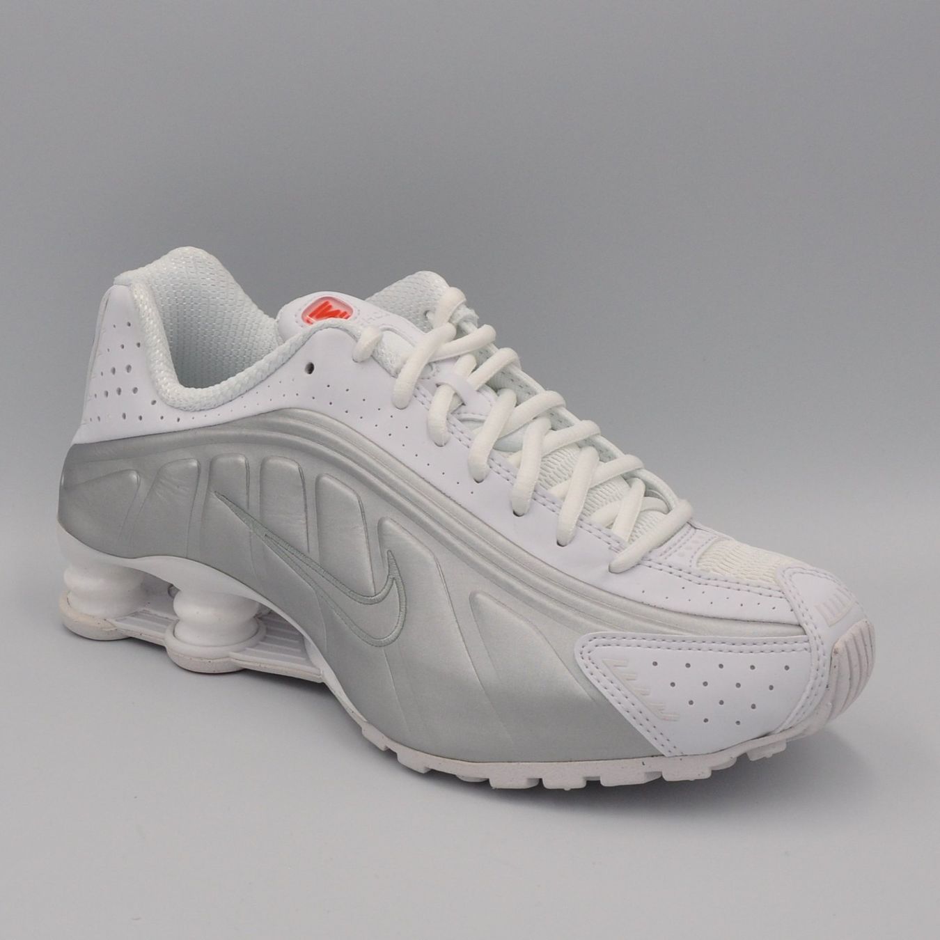 Nike Scarpe da uomo: Nike Shox R4 White 38 – Nuovo e nell'imballaggio originale da Bern venduto da SneakerheavenLT 4