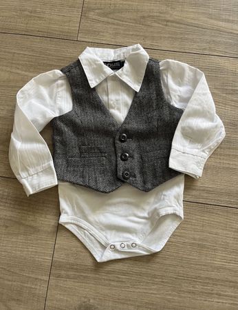 Festliches Baby-Outfit mit Weste, Grösse 80
