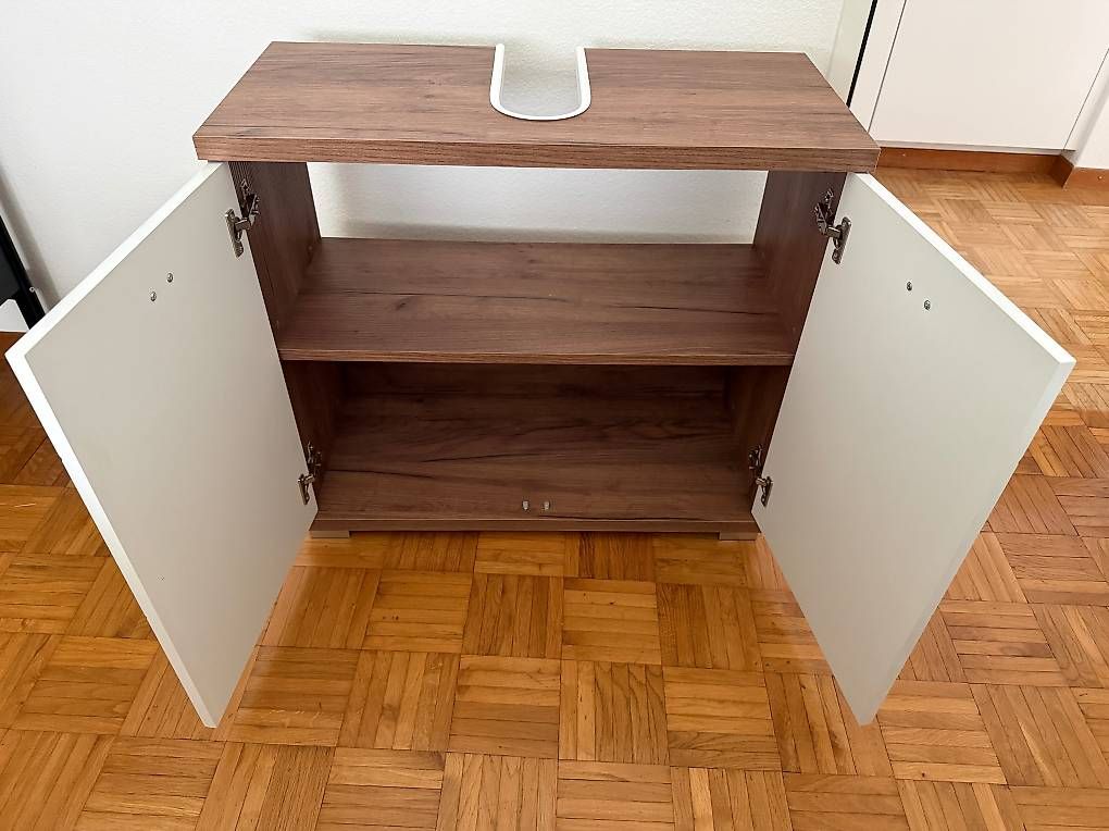 Mobili per bagno: Badezimmerunterschrank – Usato da Niederuzwil venduto da ced_9ylp 1