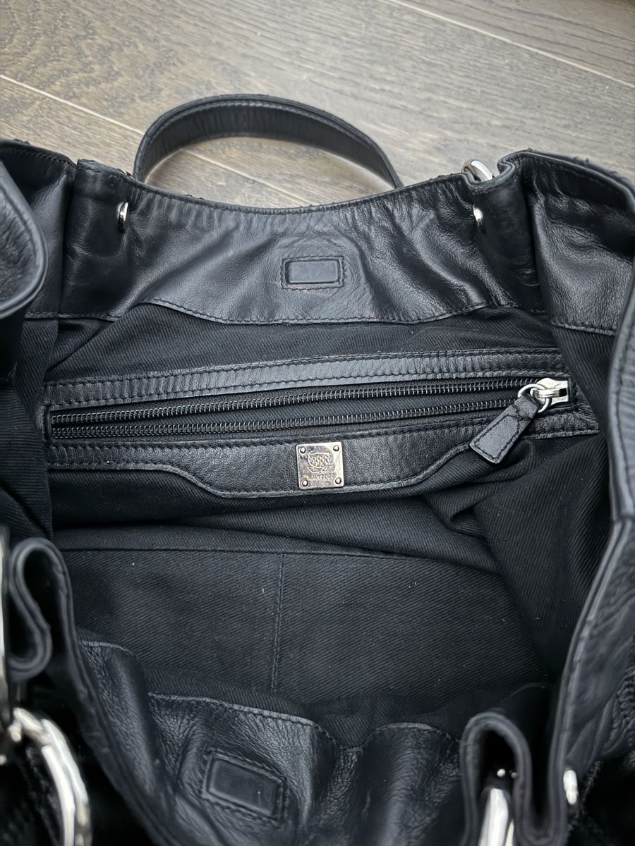 Navyboot Borse da donna: Navyboot Handtasche in schwarz aus echtem Leder – Usato da Grenchen venduto da servet.t 7