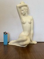 Statue erotische Lady, weisse Kunstharz Figur 26cm (1.3 Kg.)