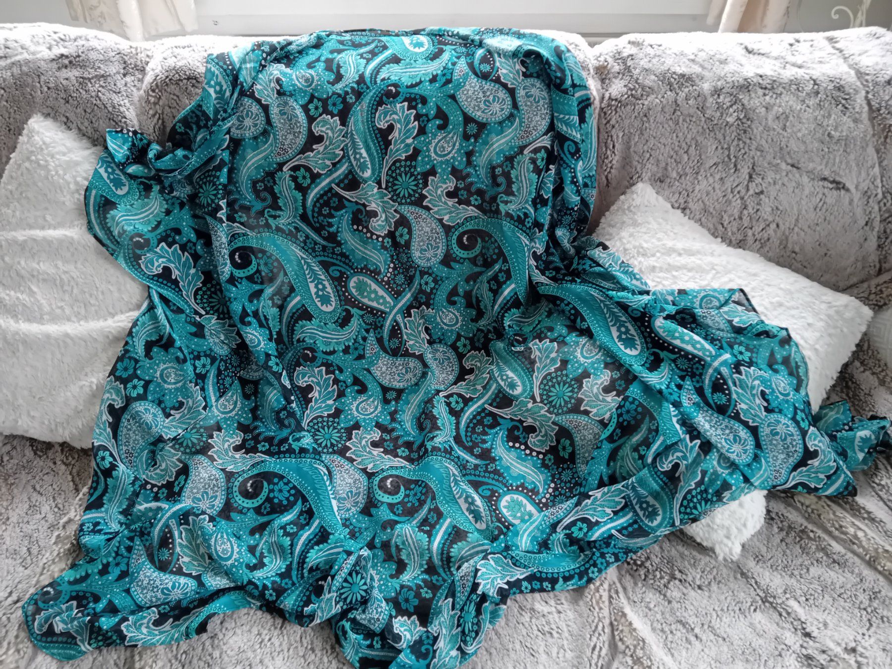 Esprit Foulard & Sciarpe: Superbe paréo de la marque Esprit – Nuovo (secondo la descrizione) da Rüthi (Rheintal) venduto da titlis07