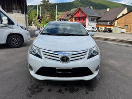 Toyota Avensis 2.2 D-cat