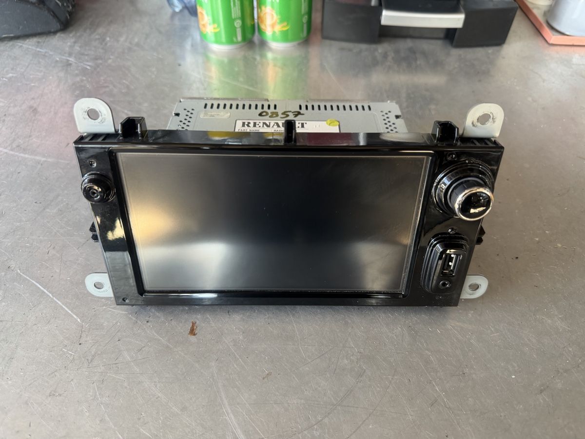 Renault Alle Autoersatzteile: Renault Clio 2012-2019 original Navigation Radio 281155249R – Gebraucht aus Widnau von Gasser_Auto