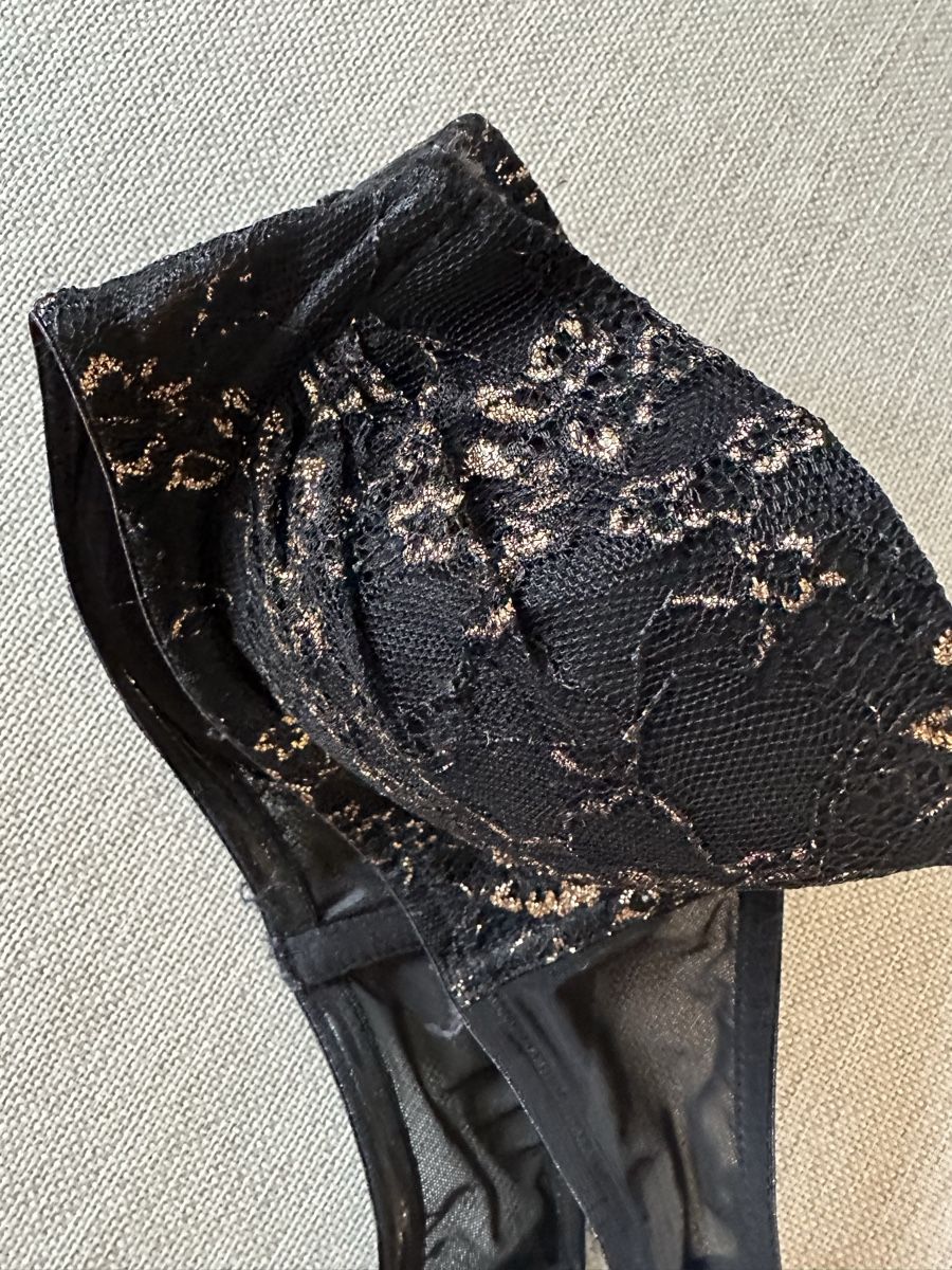 H&M Altra biancheria intima: Lace Bra - Glamorous Black & Gold - Size 75B - – Usato da Zürich venduto da car_68nt 3