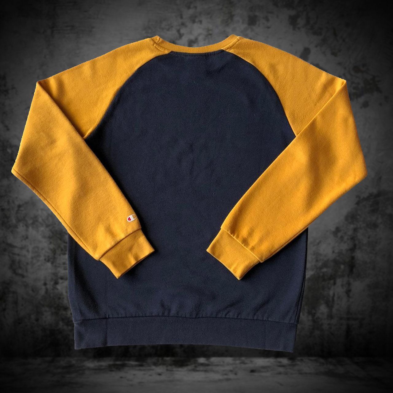 Champion Pulls et sweat-shirts: Pull Champion Black Boy XL – D'occasion à Genève par ang_7j7j 5