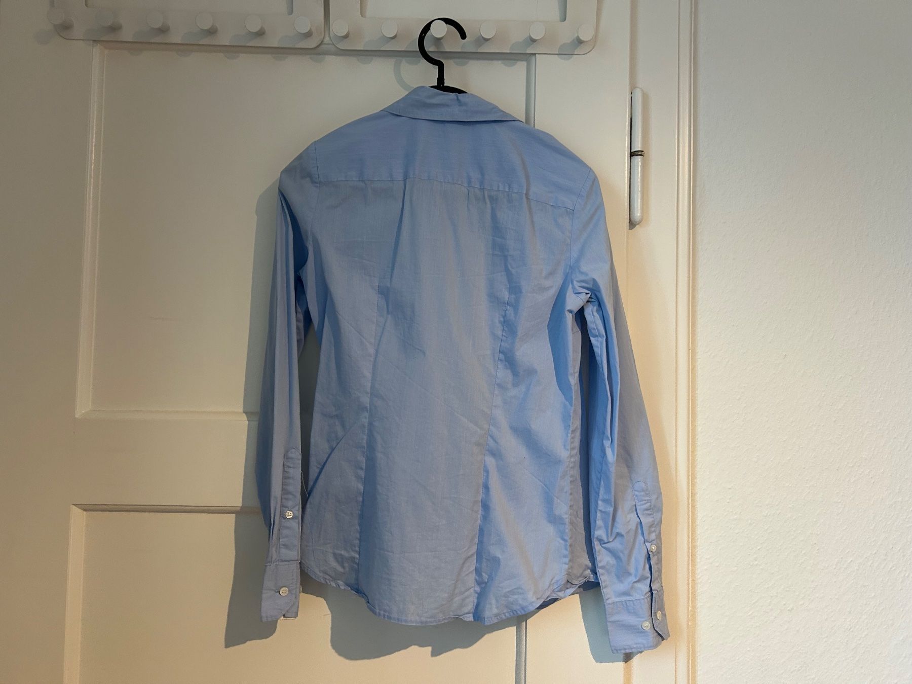 H&M Camicette: Hellblaue Bluse H&M Gr. 34 – Usato da Zürich venduto da la_222 1