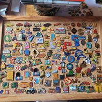 Grosse Sammlung Pins Anstecknadeln gemischt gebraucht 160+
