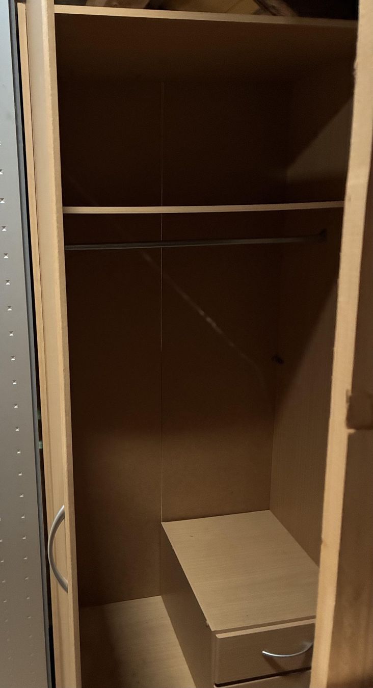 Armoires: Schrank Bucheoptik mit 2 Schubladen – D'occasion à Oberkulm par Weberlisa 4
