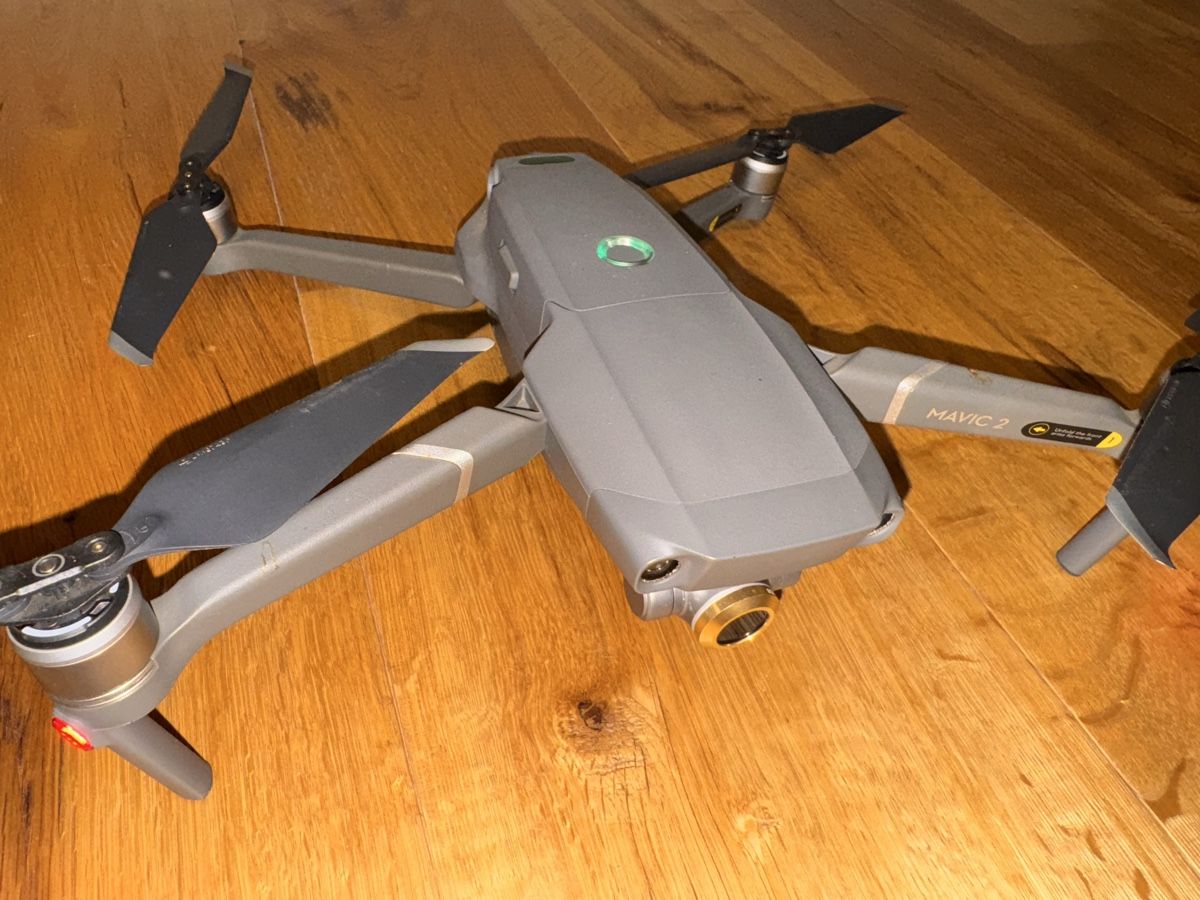 DJI Modellismo RC: Dji Mavic 2 Zoom mit Zubehör – Usato da Laupen BE venduto da WinterSnow 3