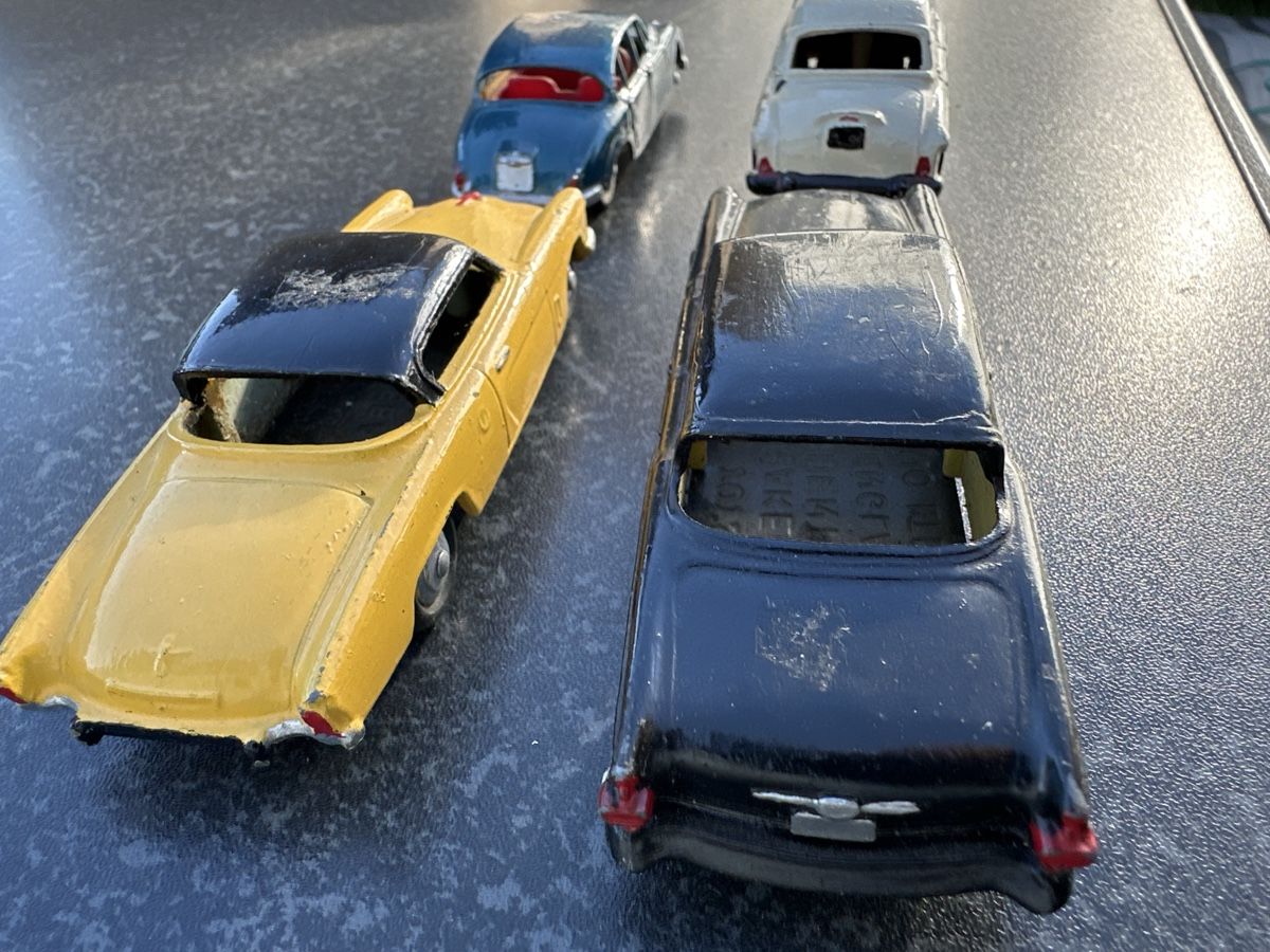 Dinky Toys Modellini d'auto: Dinky Toys - 4 Oldtimer Modelle Jaguar, Studebaker – Usato da Thalwil venduto da Franz-13 5