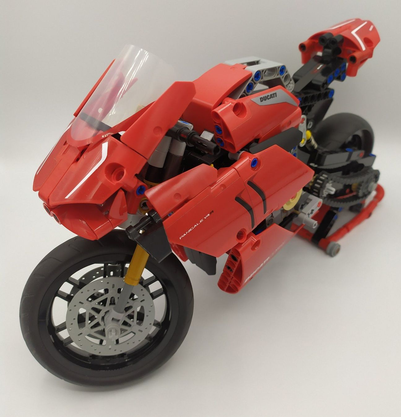 Technics Kit di costruzioni: Lego 42107 Technic Ducati Panigale V4 – Usato da Schlatt TG venduto da AndrTra 2