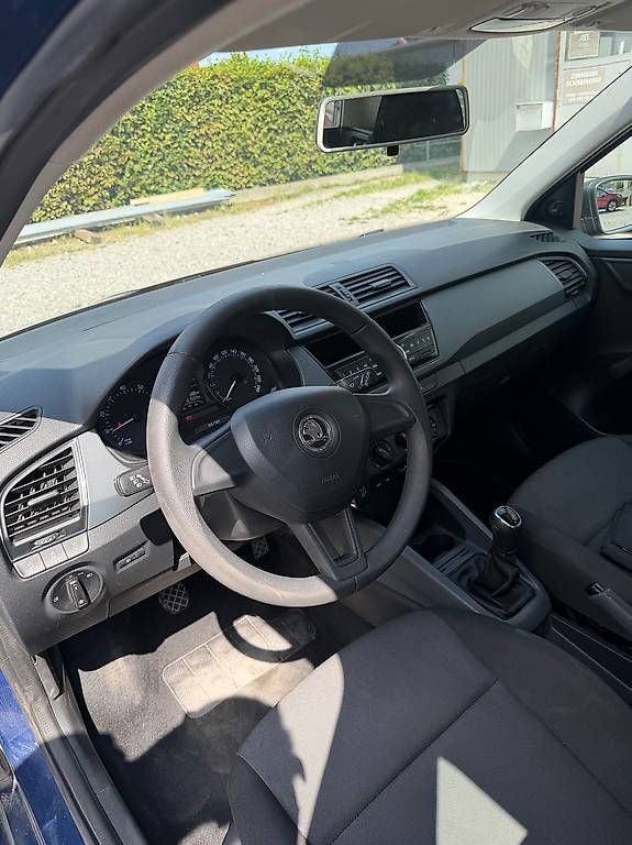 Autos: Skoda Fabia 1.0 MPI Active – D'occasion à Goldau par Noobonwork 4