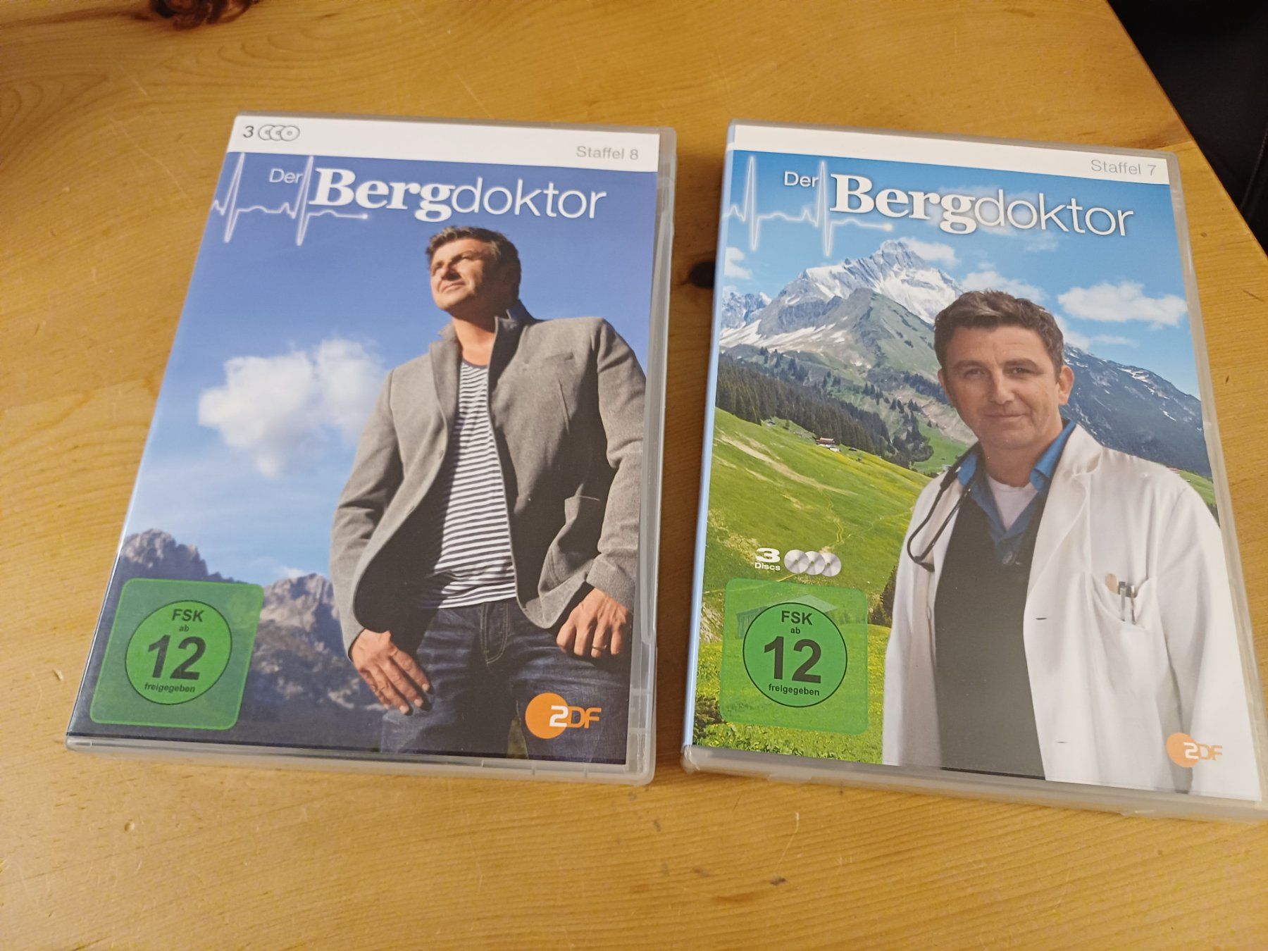 Tutti i DVDs: DVDs - Der Bergdoktor Staffel 8 – Usato da Jona venduto da Rreto71