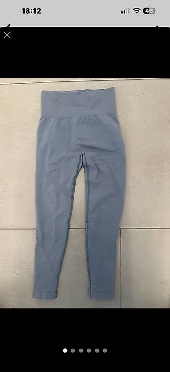 Leggings: Sport Leggings Damen – Usato da Lommis venduto da jen_6xz7 2
