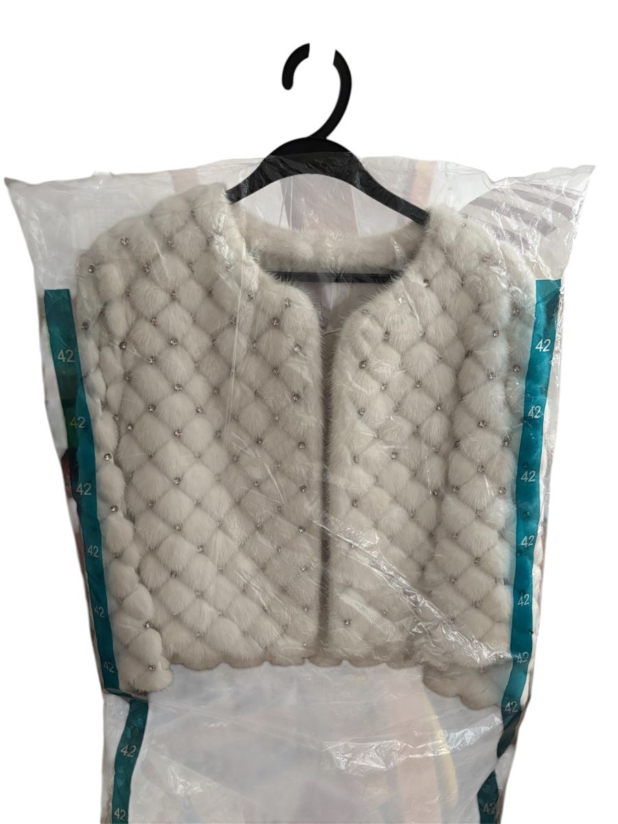 Jacken: New Moiselle Fur Jacket with crystals  – Neu (gemäss Beschreibung) aus Unterägeri von LuxBags 5