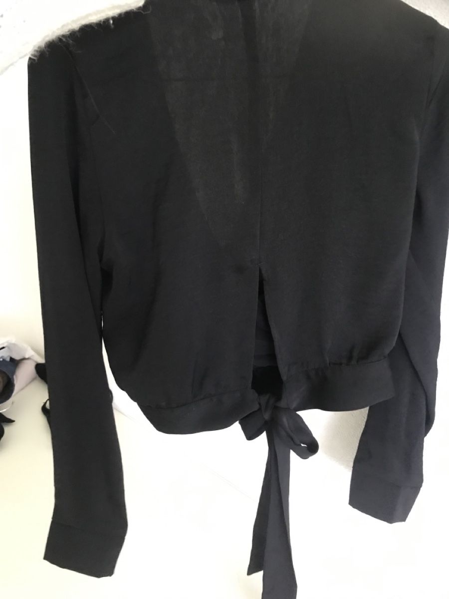 Tops: 2 elegante, sexy Tops- bespndere Rückenbinde – Gebraucht aus Rothrist von ilodj 1