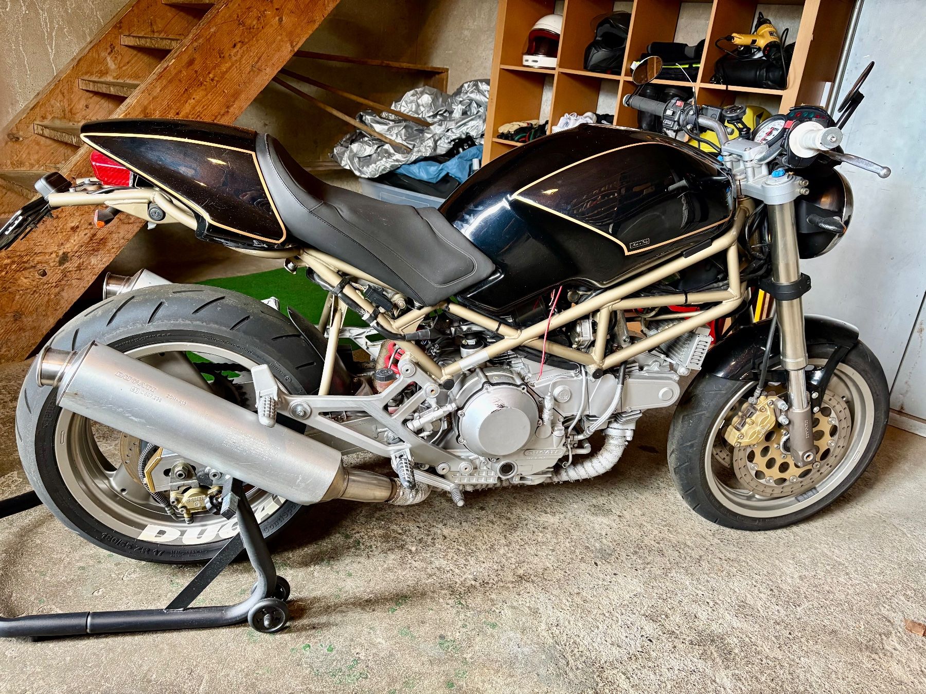 Strada: Ducati 900 Vergaser + Ducati 696 – Usato da Sünikon venduto da R.K.E. 2