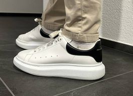 Alexander McQueen Sneaker  Grösse 43  Top Zustand
