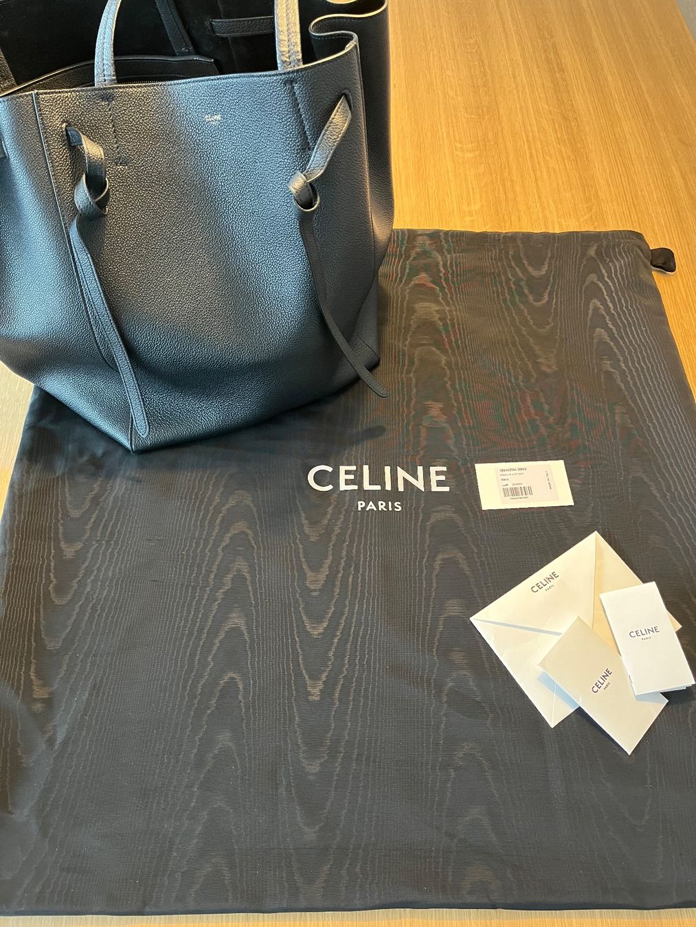 Celine Taschen für Damen: CELINE Phantom Cabas Medium – Gebraucht aus Cham von sbr_7cmv