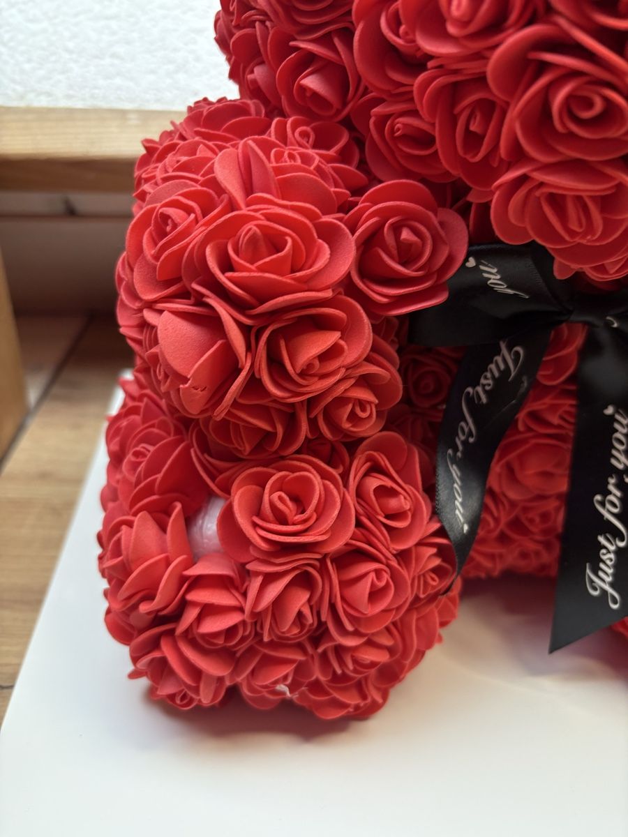 Toutes les décorations: Ourson en fleurs un peu abîmé  – D'occasion à Le Locle par Charlotte_122 1