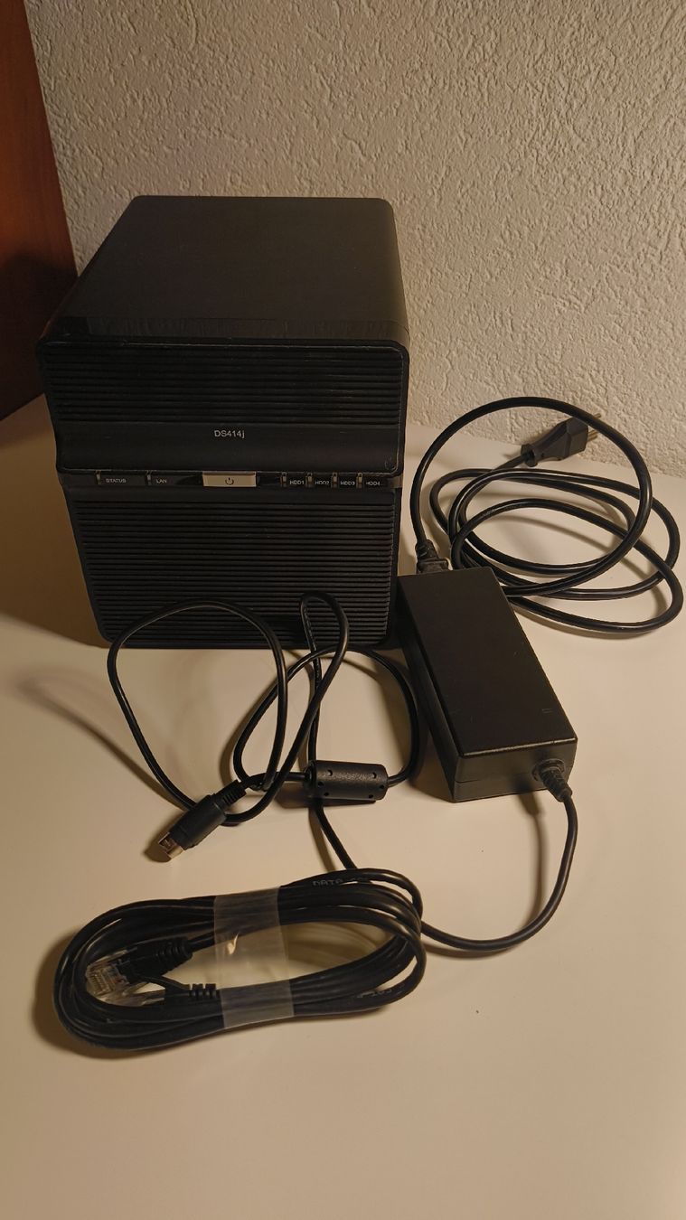 Synology Server: Synology DS414j – Usato da Lausanne venduto da Cedric. 1