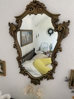 Miroir vintage doré à décor floral, parfait état!