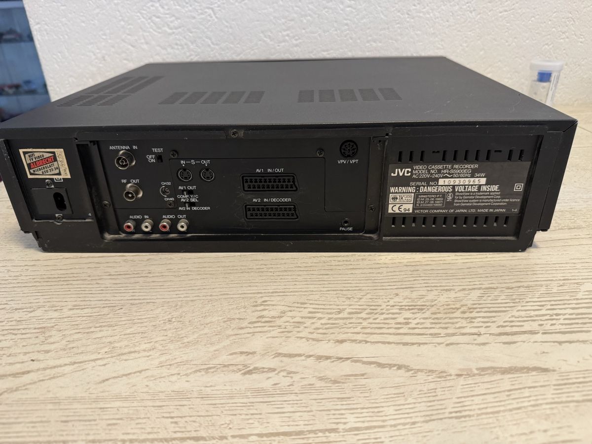 JVC Aufnahmegeräte: Jvc hr-s5900 super vhs recorder – Defekt aus Zunzgen von milesdavis76 4