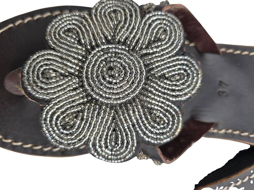 Chaussures femmes: Handgemachte Leder-Sandalen - Silbern 37 🔥 50% SALE – Neuf avec emballage d'origine à Brione s. Minusio par Littleninja 1