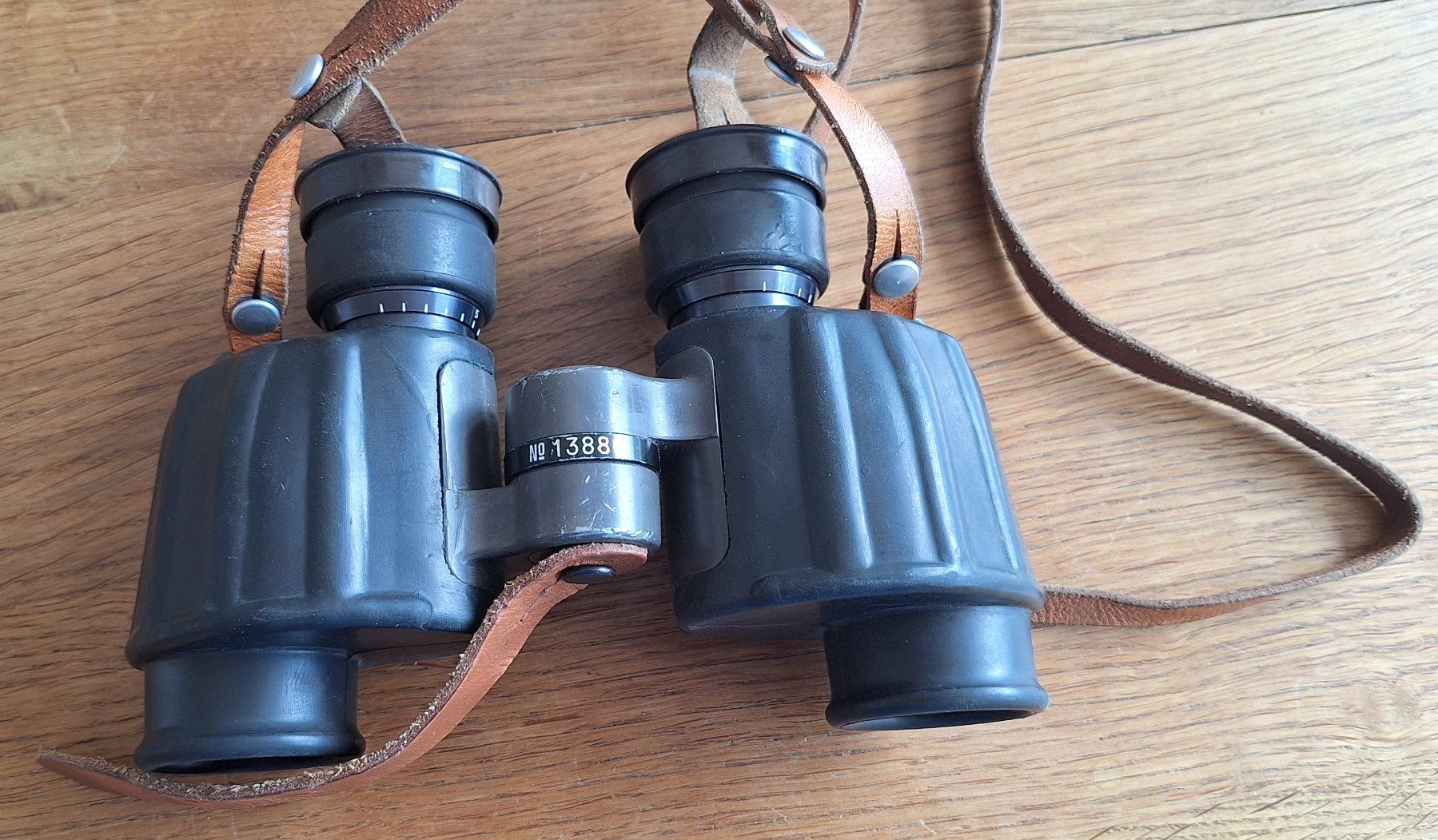 Schweizer Armee Feldstecher: Leica Schweizer Armee Feldstecher 8x30 – Gebraucht aus Schaffhausen von Hottschili 3