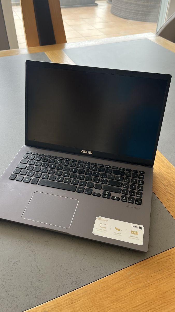 Asus Notebooks: Asus vivobook 15 écran cassé  – Defekt aus St-Blaise von Marc_zipper