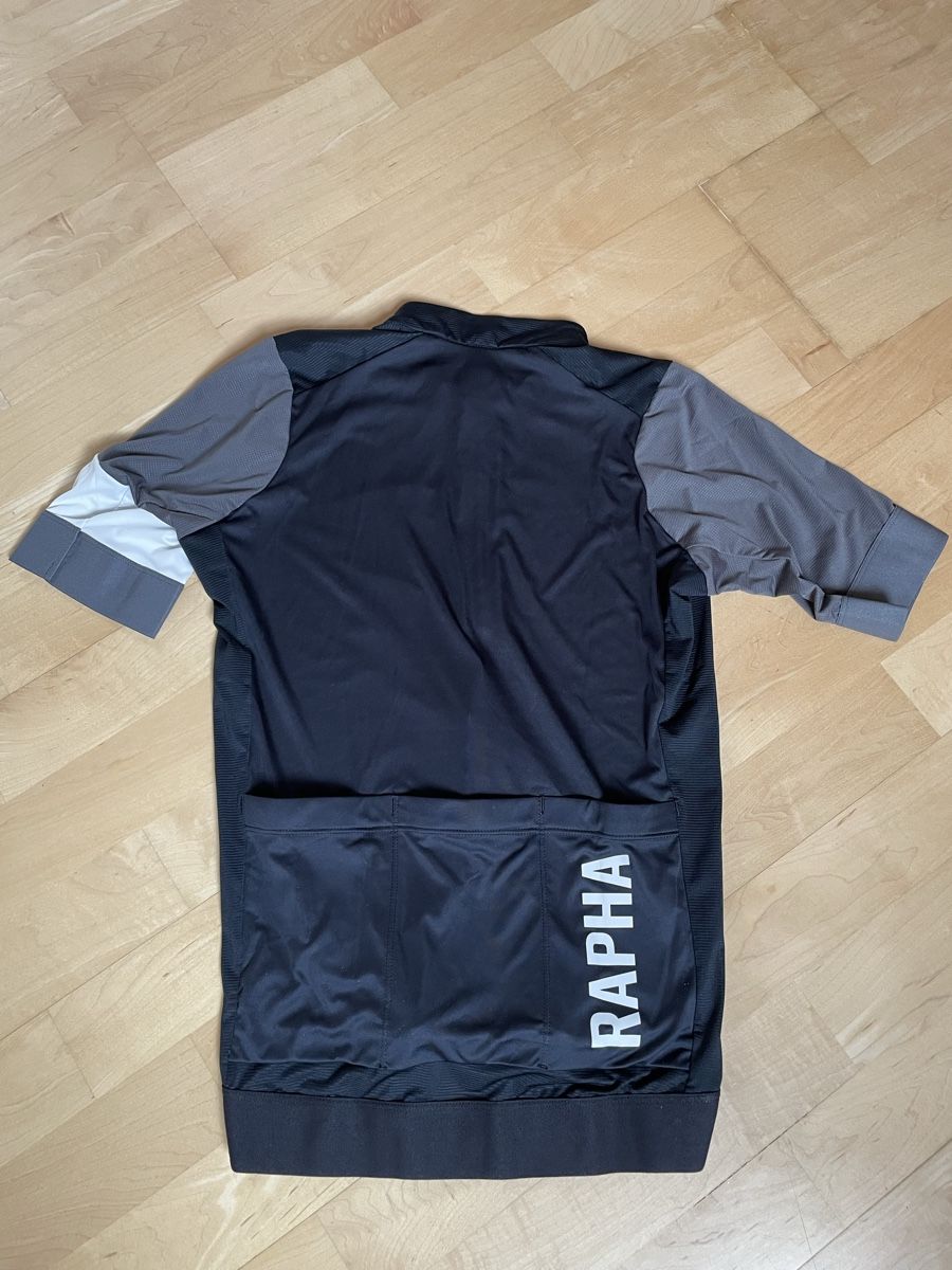 Rapha Leibchen & Hosen: Rapha men’s pro team training short sleeve jersey Small – Gebraucht aus Hedingen von Dam1982 1