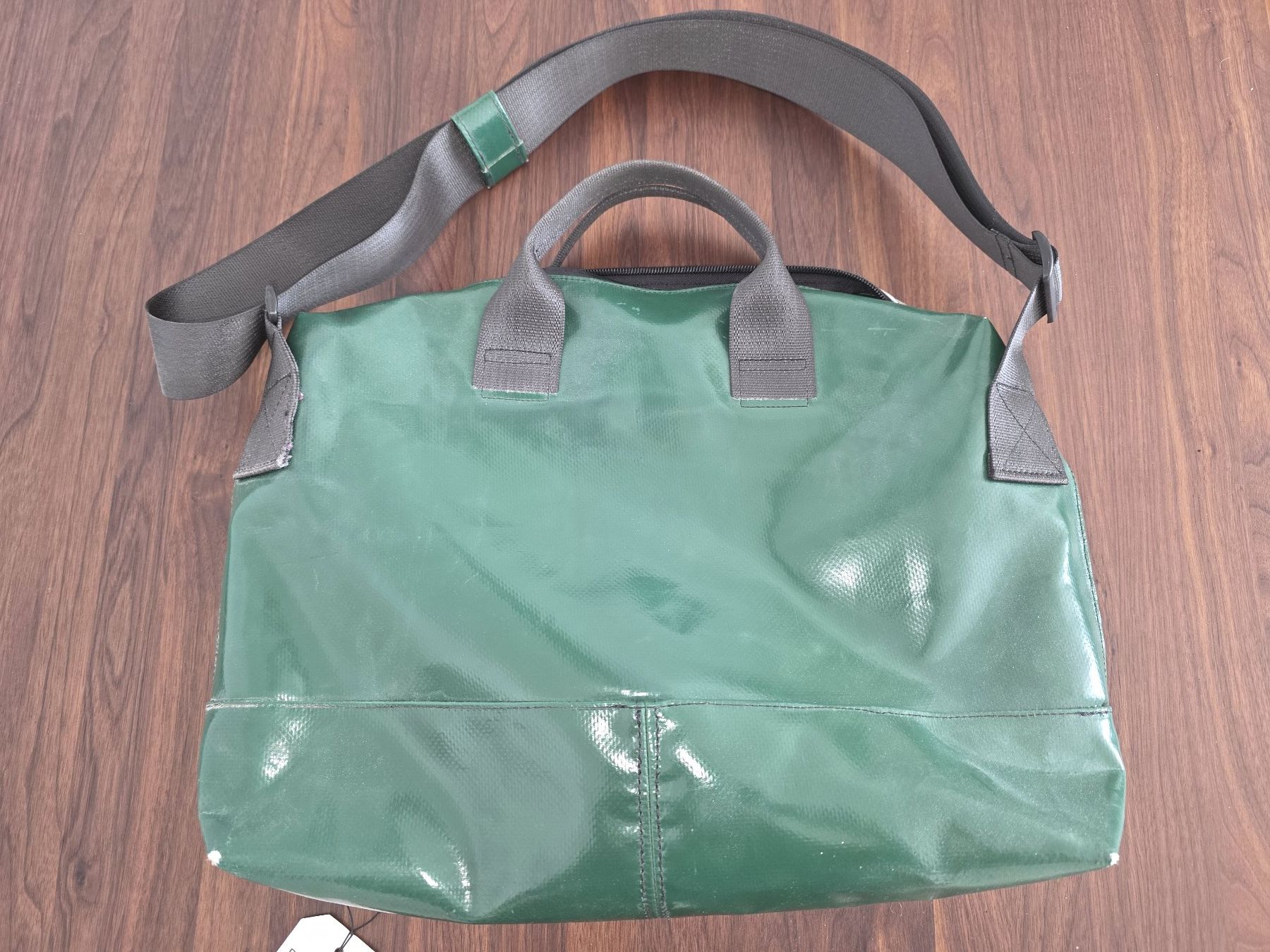Freitag Borse: Freitag Notebook Umhänge-Tasche – Usato da Luzern venduto da Paparazzi 2