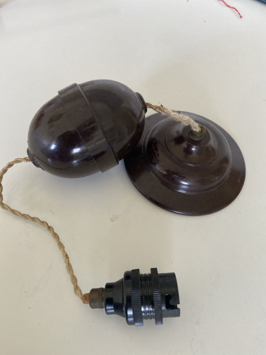 Lampadari & plafoniere: Bakelit Deckenleuchte – Usato da Oberwil BL venduto da hr237