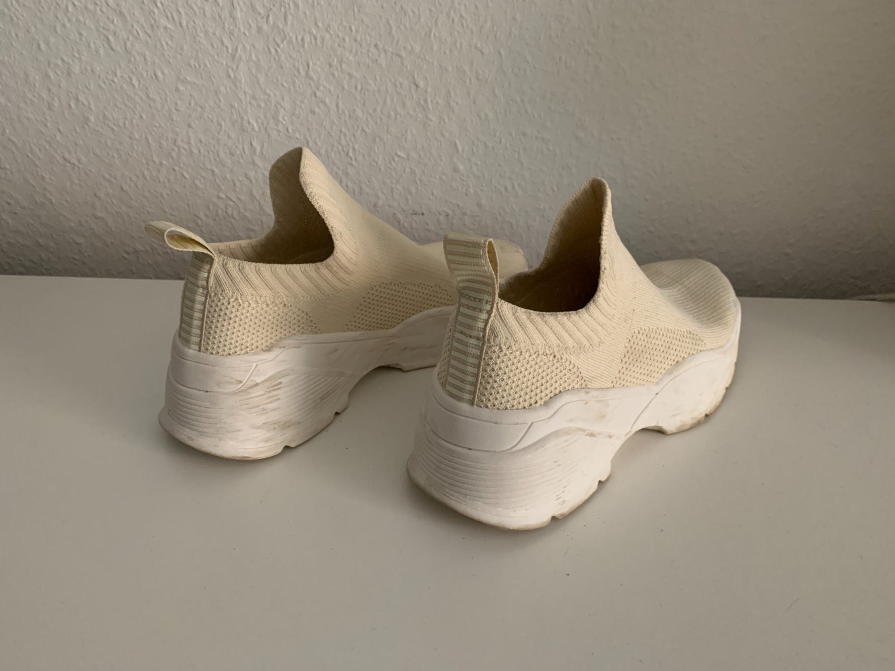 H&M Scarpe da donna: Sneaker beige - 35 – Usato da Zürich venduto da Diazaio 2