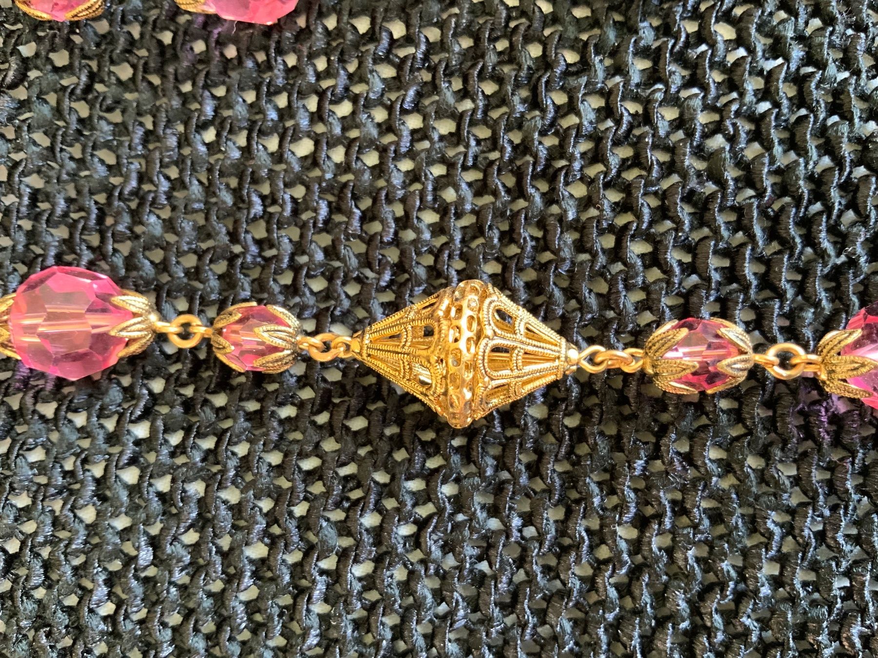 Ketten: Modeschmuck: Perlen aus Glas & Metall mit Ornamenten – Gebraucht aus Zürich von ancillaschmidhauser 4