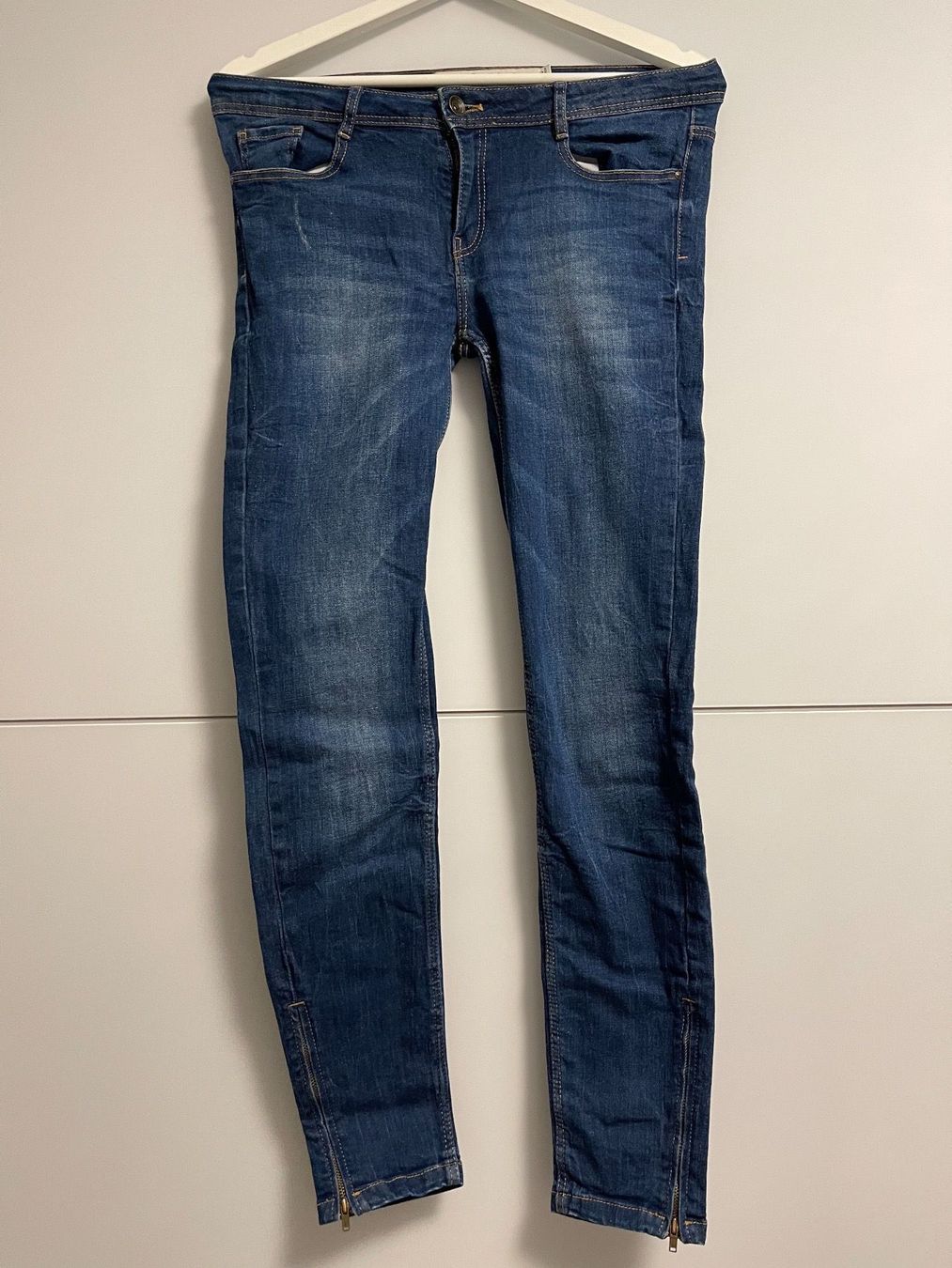 Zara Jeans: Damen Jeans – Nuovo (secondo la descrizione) da Winterthur venduto da Deal246