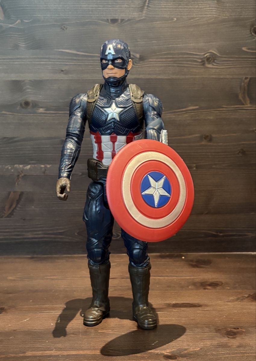 Marvel Statuette: Captain Amerika Figur – Usato da Villmergen venduto da Mercedes405 2