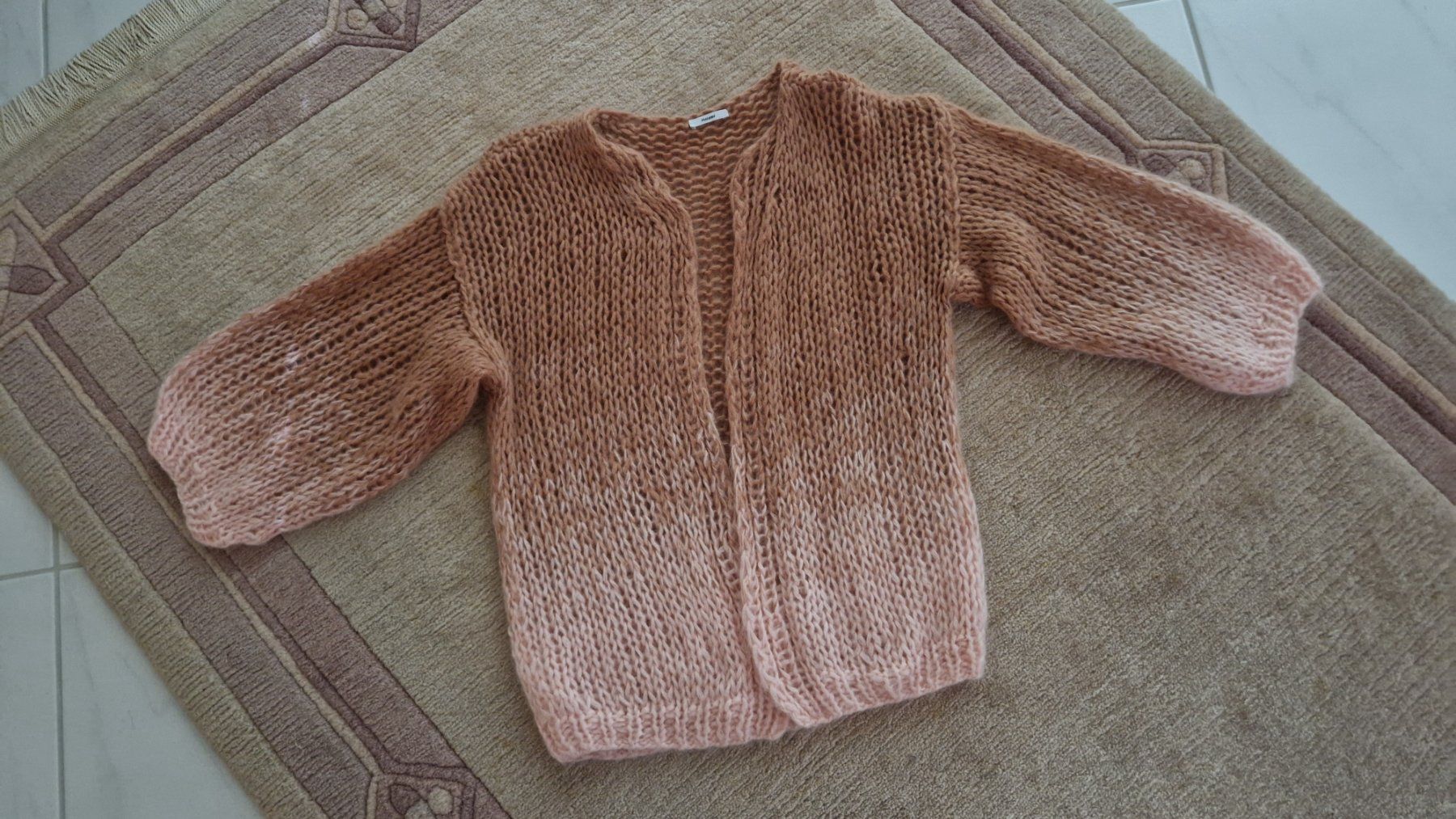 Vestes: Grobstrickjacke altrosa/rosa – D'occasion à Rütihof par Teddy1985