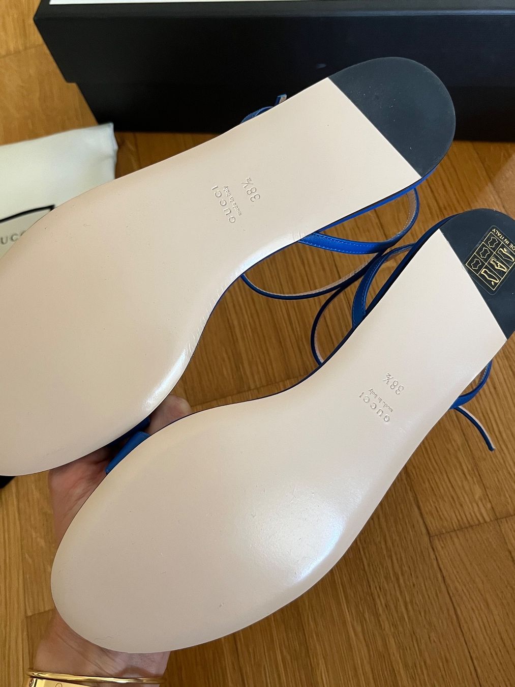 Gucci Scarpe da donna: Gucci Marmont Leder Sandalen – Nuovo e nell'imballaggio originale da Zürich venduto da Lifestyle1 3